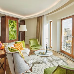 Palace Suite